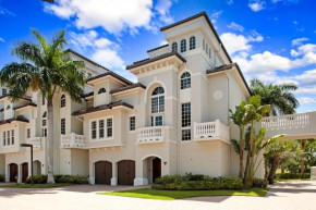 Modern, Luxury Beach House with Pool & Hot Tub on Bonita Beach